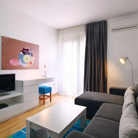 Aquamarine - Two Bedrooms - Near The Old Town *